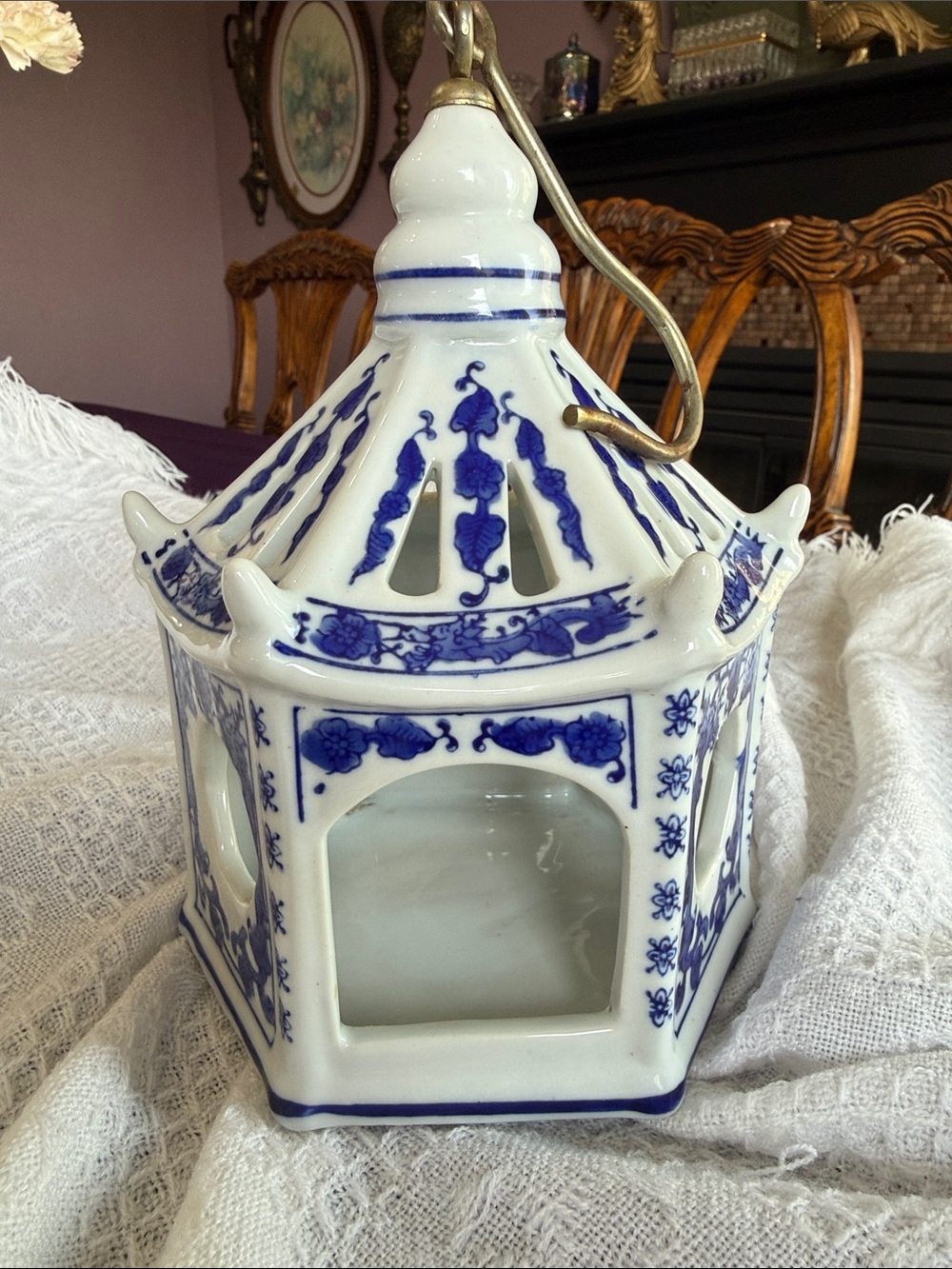 Vintage Chinoiserie Pagoda Bird House w/hook